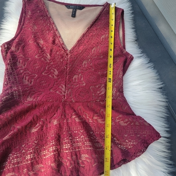 BCBG Avalaon Lace Top XS - Picture 5 of 9